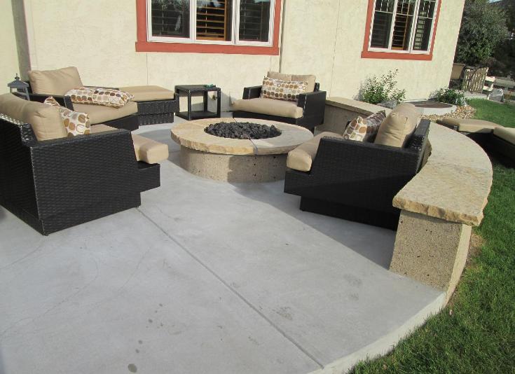 Patio seating wall and fire pit
